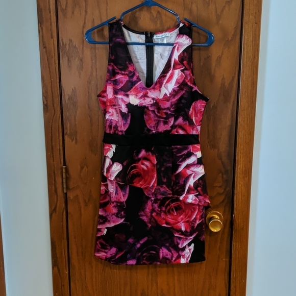 Body Central Dresses & Skirts - **3/12.00*Floral dress Body Central Dresses & Skirts - **3/12.00*Floral dress